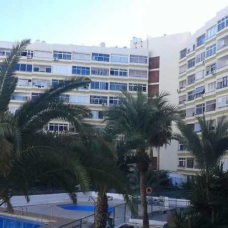 Close To Yumbo,free Parking Apartment